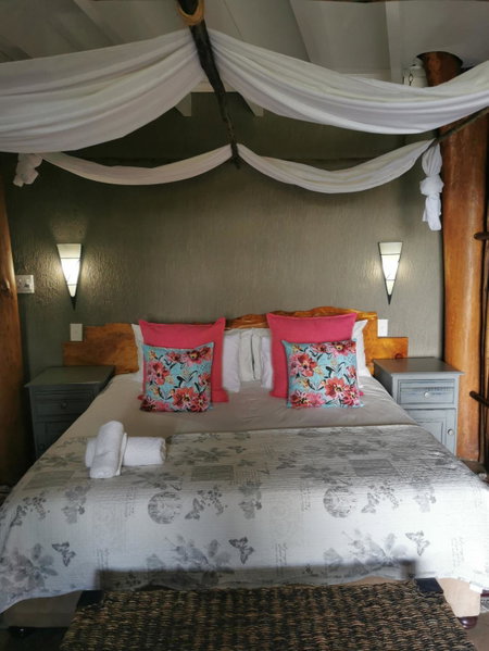 The Birdhouse Bed & Breakfast #NO Loadshedding #Solar Energy, East London, South Africa