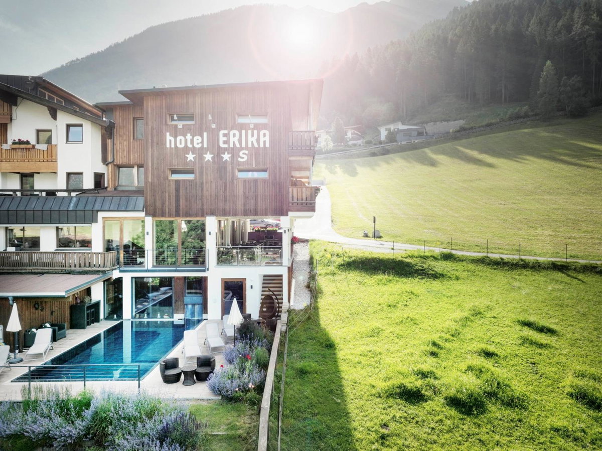 ERIKA Pure Panoramahotel inklusive Stubai Super Card von Mai bis Oktober, Austria
