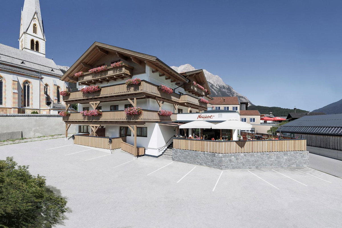 Отель · Hotel Neuwirt, Mieming