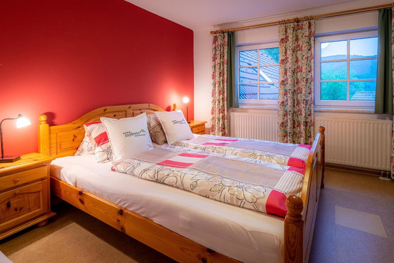 Ferienwohnungen Hotel Garni Dörflerwirt, Aflenz Kurort, Austria