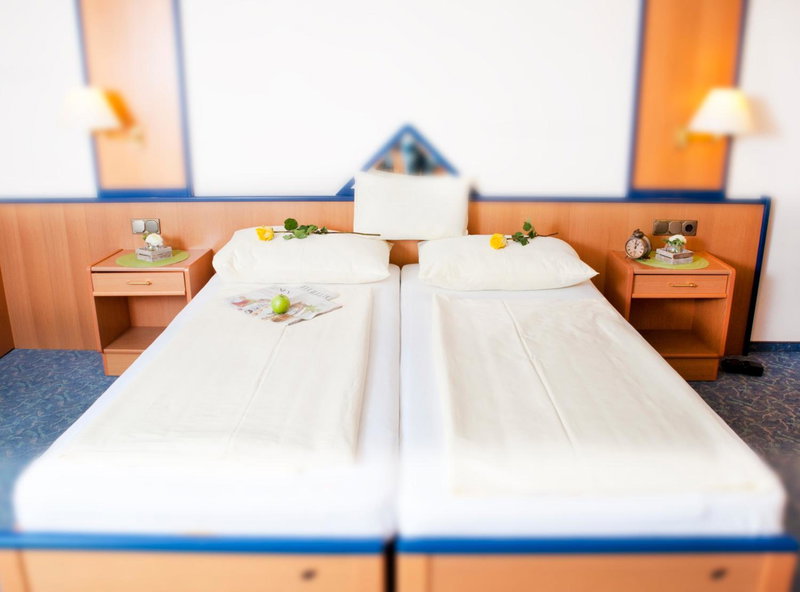 Hotel Restaurant Osterbauer, Neunkirchen, Austria