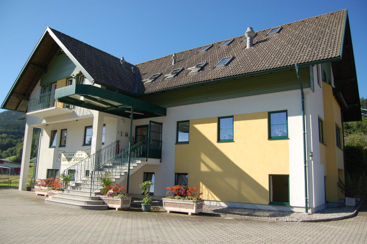 Hotel · Pension Zum lustigen Steirer, Bruck An Der Mur