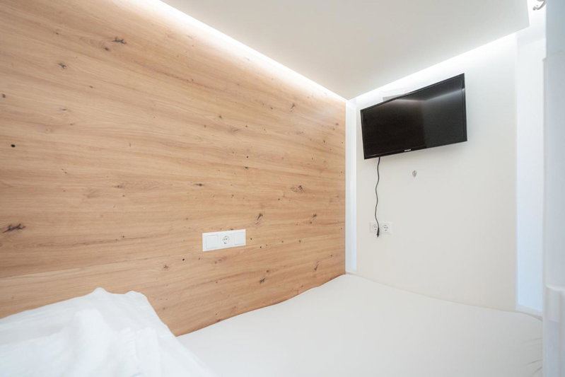 Robin Wood Capsule Hostel, Vienna, Austria
