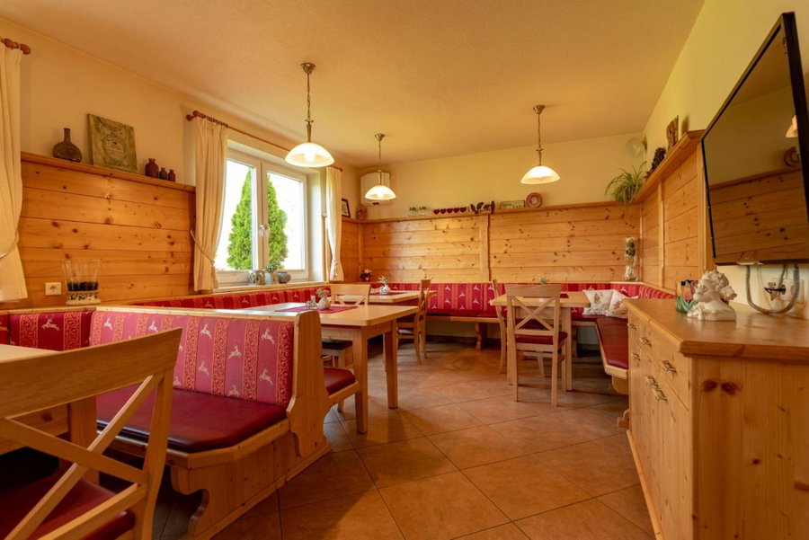 s'Wirtshaus by Alpine Genusswelten, Gröbming, Austria