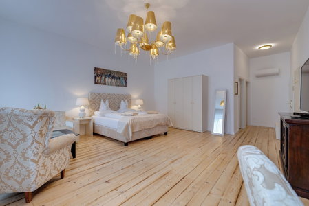 Boutique Hotel Goldenes Lamm, Villach, Austria