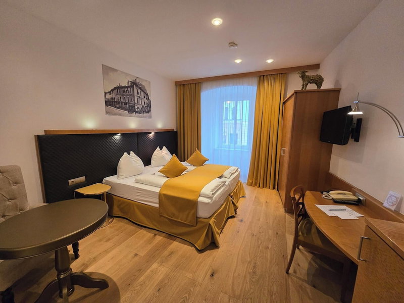 Boutique Hotel Goldenes Lamm, Villach, Austria