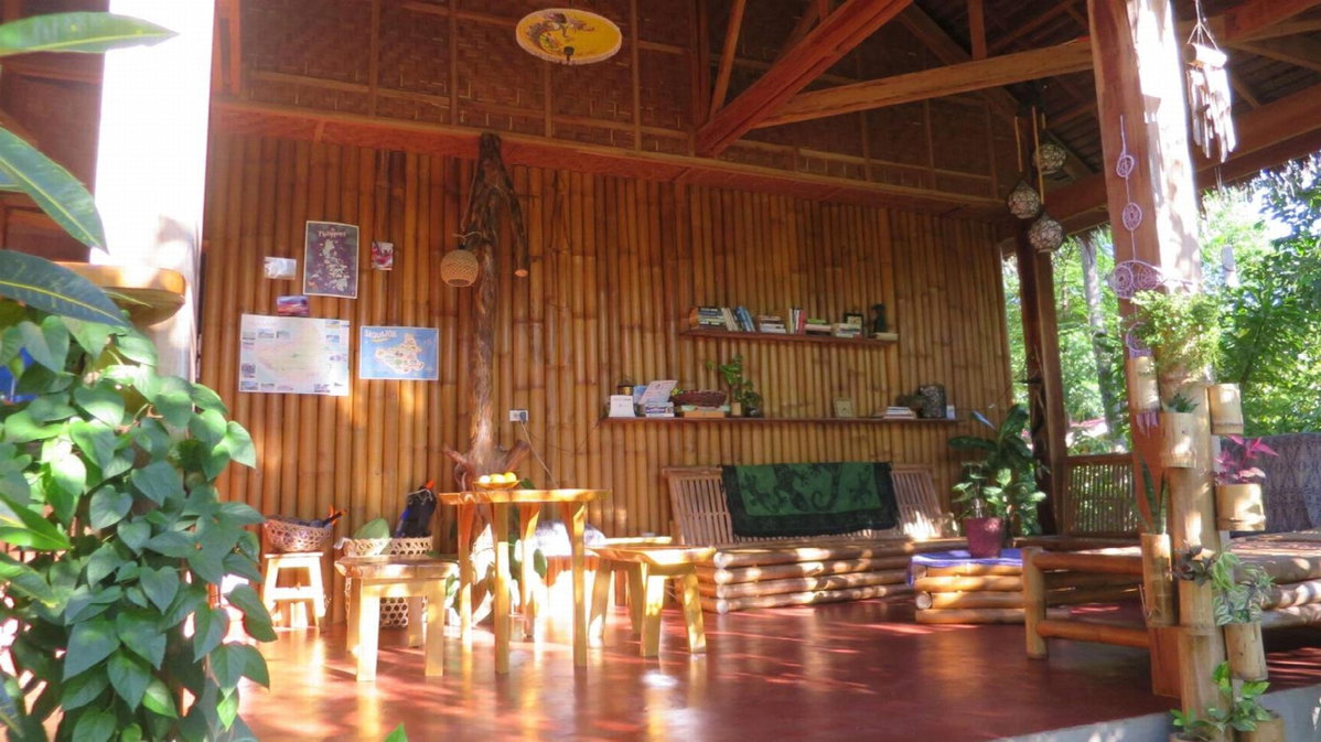Lazy Lizard Hostel, Philippines