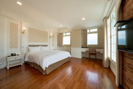 The White Paris, Jiaoxi, 台湾