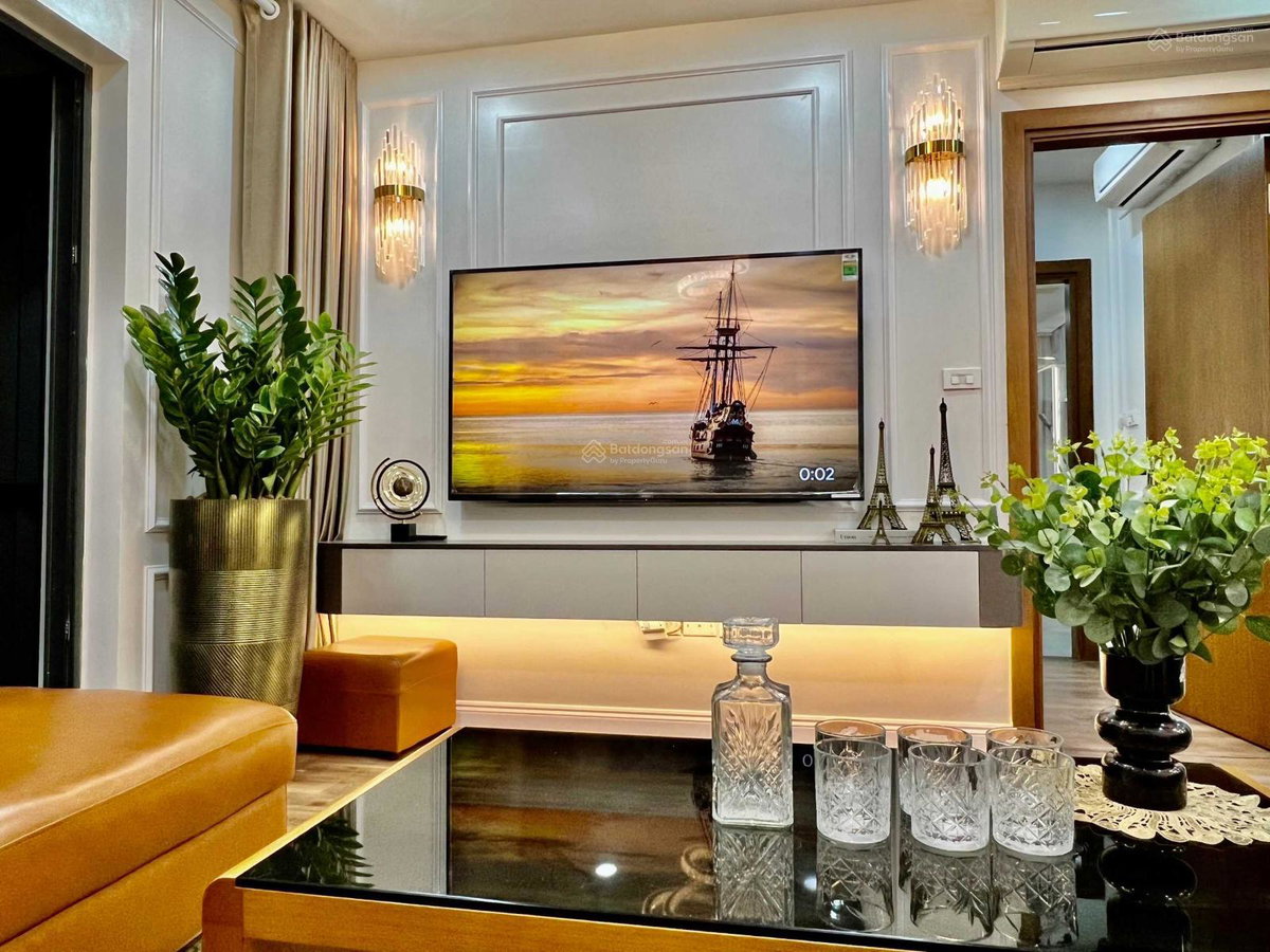 Apartment for rent in Hanoi, Vietnam · Tổ hợp 173 Xuân Thủy · 2 rooms, 2 baths