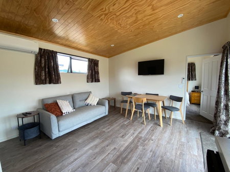 Country Retreats on Ranzau 1, Hope, New Zealand