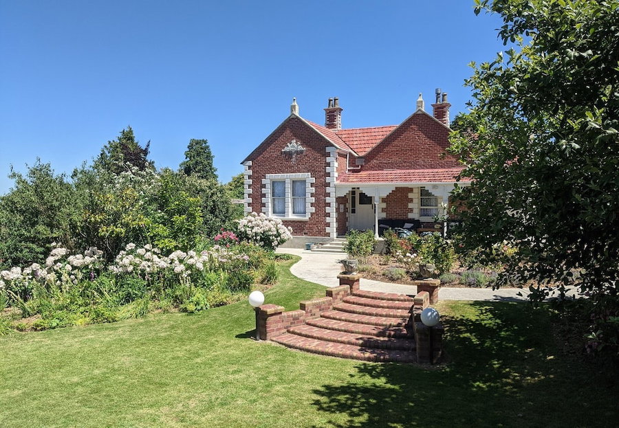 The Fern & Thistle Luxury Accommodation, Benhar, New Zealand
