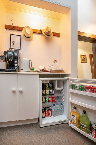 The Fern & Thistle Luxury Accommodation, Benhar, New Zealand