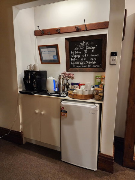 The Fern & Thistle Luxury Accommodation, Benhar, New Zealand