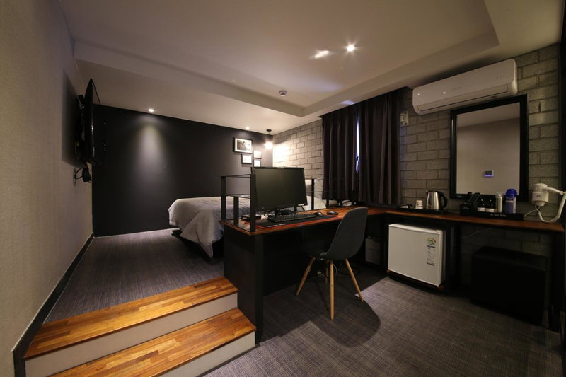 The Last Hotel Nampo, Busan, 대한민국