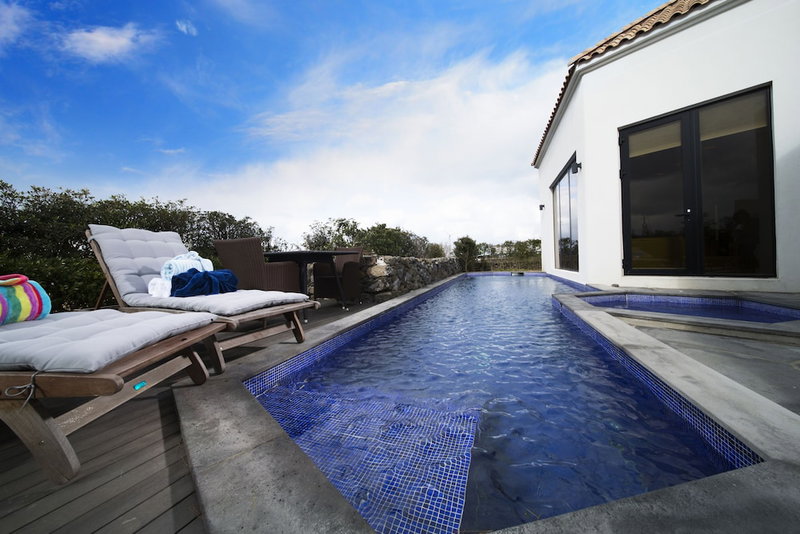 Libentia Hotel & Pool Villa, Jeju City, 대한민국