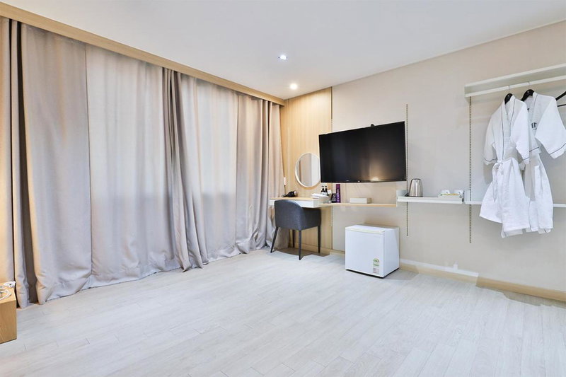 The First Hotel, Changwon, 대한민국