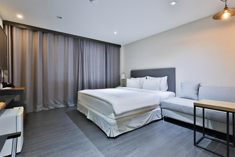 The First Hotel, Changwon, 대한민국