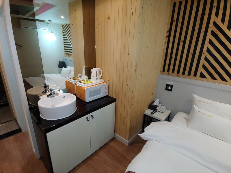 Apple Drive-in Motel, Yeoju, South Korea