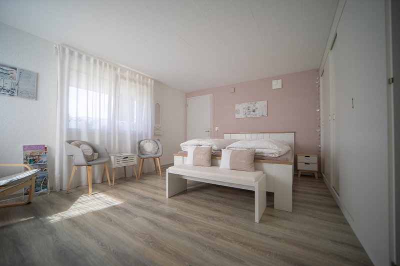 Studio Living..., Langnau, Швейцария