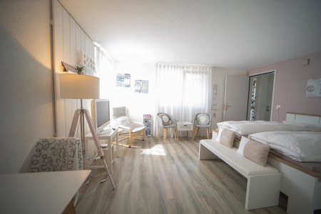 Studio Living..., Langnau, Швейцария