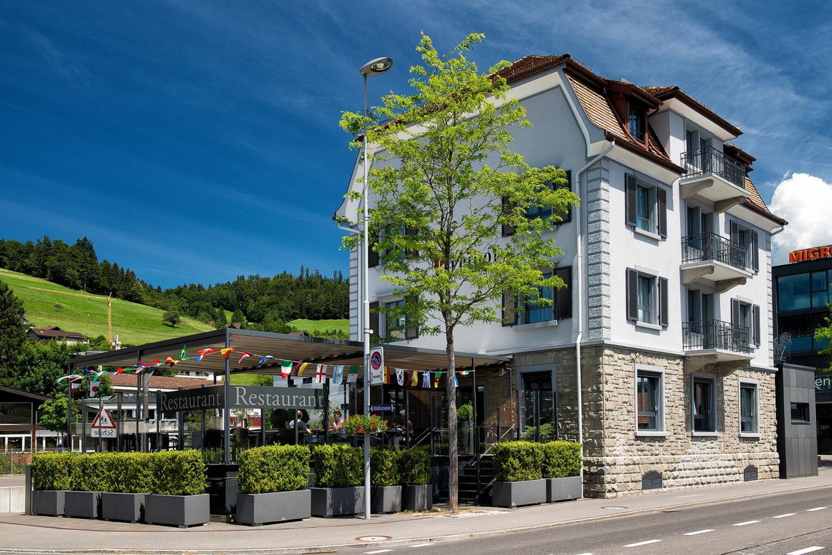 Отель · Hotel Freihof, Unterägeri