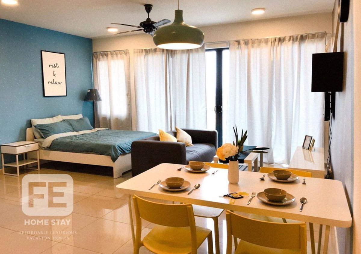 Hotel · Netflix WiFi Cozy Homestay Trefoil Setia Alam Shah Alam 沙亚南舒适温馨日租民宿, Klang