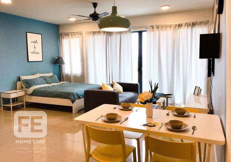 Netflix WiFi Cozy Homestay Trefoil Setia Alam Shah Alam 沙亚南舒适温馨日租民宿, Klang, Malaysia