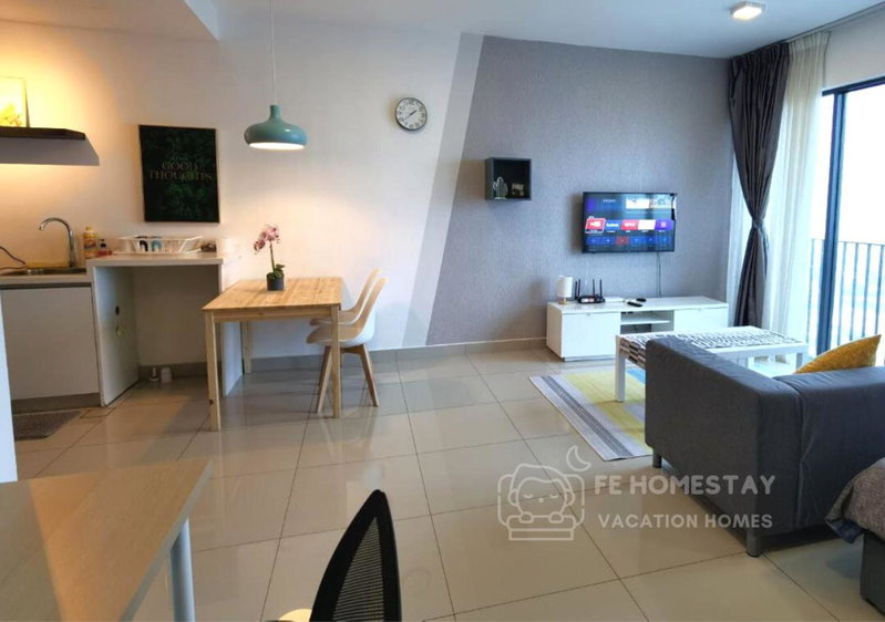 Netflix WiFi Cozy Homestay Trefoil Setia Alam Shah Alam 沙亚南舒适温馨日租民宿, Klang, Malaysia