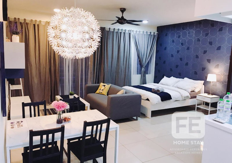 Netflix WiFi Cozy Homestay Trefoil Setia Alam Shah Alam 沙亚南舒适温馨日租民宿, Klang, Malaysia
