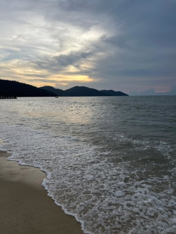 By The Sea Beachfront Designer Suites Penang - Managed by Art of Tree, Batu Feringgi, Malaysia