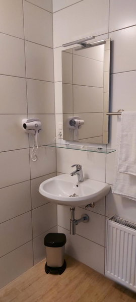 Louis, Maaseik, Бельгия