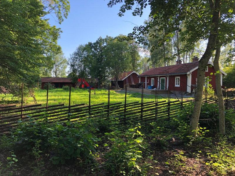 Nedanby | Cottage | Idyllic location | Porch | Grill, Norrtaelje, Sweden