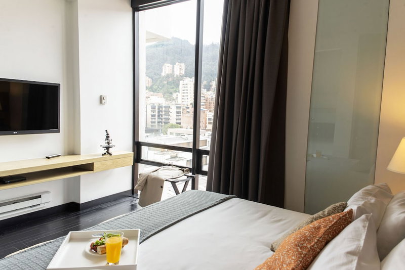 8010 Urban Living Luxury Home Experiences., Bogotá, Kolumbien
