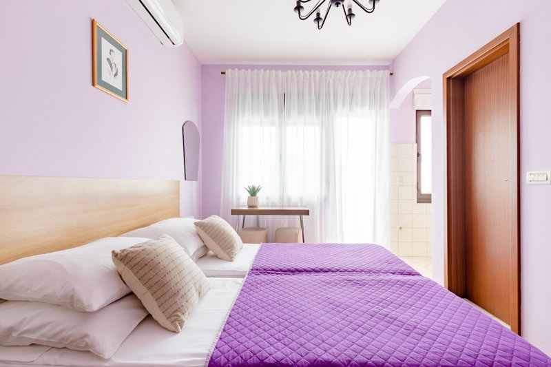 Apartments Mara, Kaštela, Croatia
