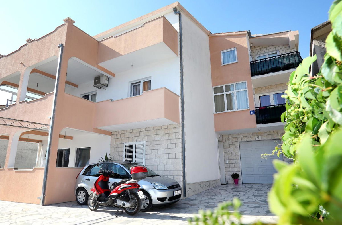 Hotel · Apartment Ivan, Kastel Sucurac