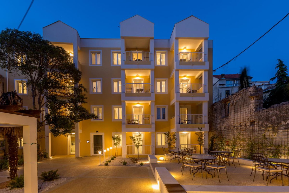 Hôtel · PORTO SERENO apartments, Šibenik