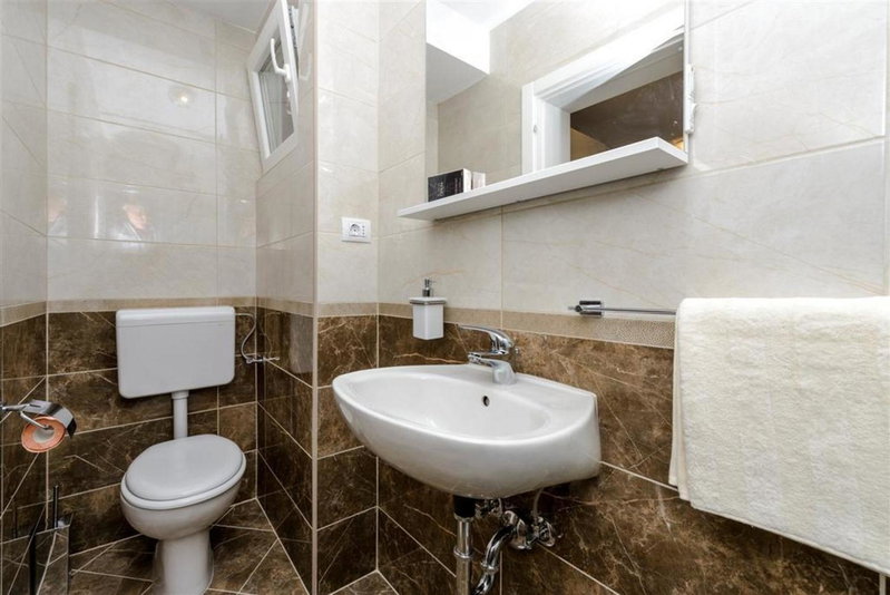 Guest House Rooms Rose, Molunat, Croatia