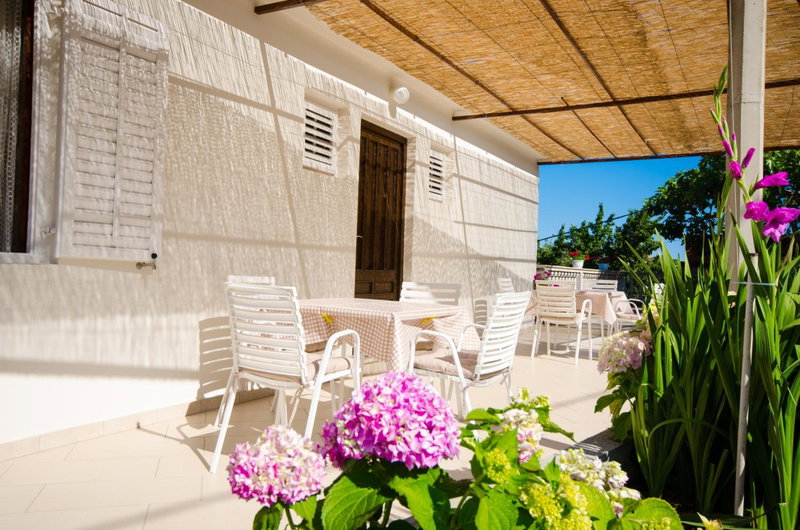 Guest House Rooms Rose, Molunat, Croatia