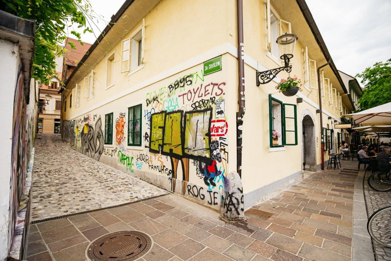 150 steps to the main square, Ljubljana, Slowenien