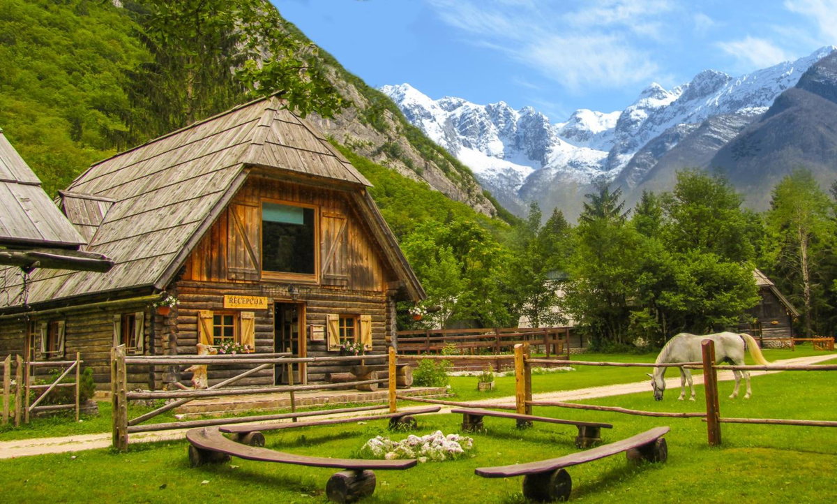 Hotel · Pristava Lepena Village, Lepena