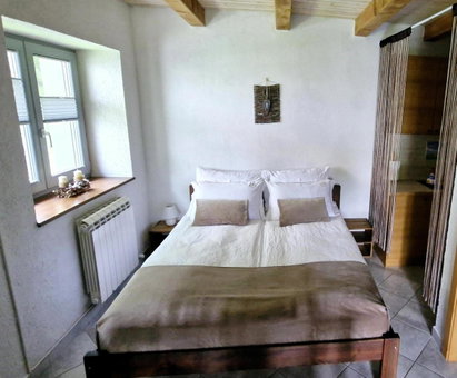 GUESTHOUSE Idila pod Nanosom, Senožeče, Slovenia