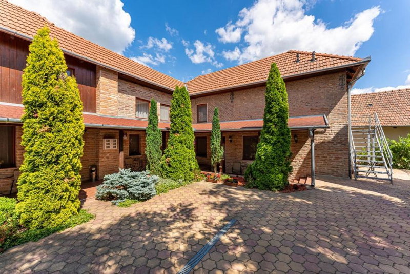 Varázskő Apartman, Gyula, Hungary