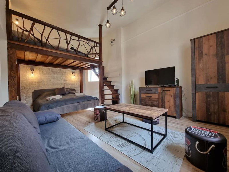 Vintage Apartman in city center, Miskolc, Венгрия