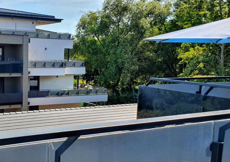 Marina Apartment by Dora, Keszthely, Венгрия