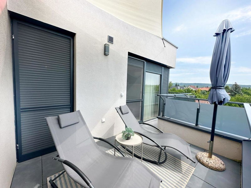 Marina Apartment by Dora, Keszthely, Венгрия