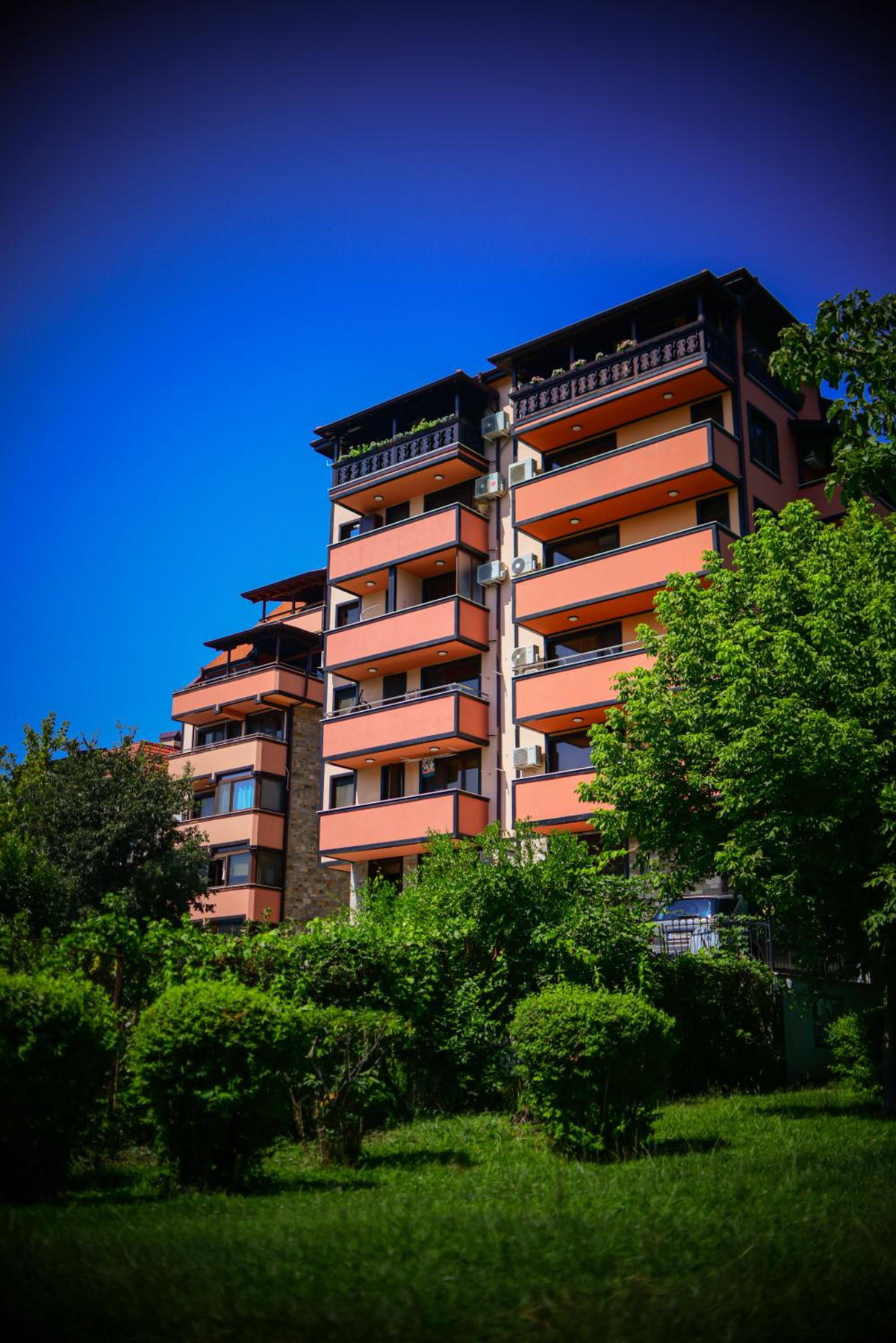 Medius Park Apartment, Болгария