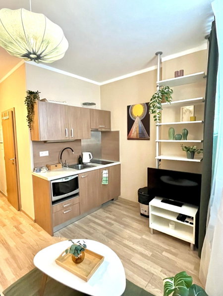 Apartment Jenny - Old Town, Free Private Parking, AC, Bratislava, Словакия