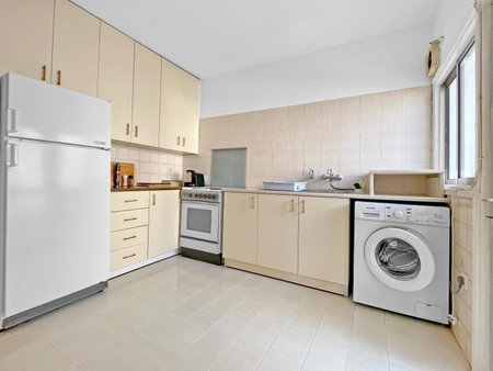 2BR Seafront Apt in center with community pool, Larnaka, Chypre