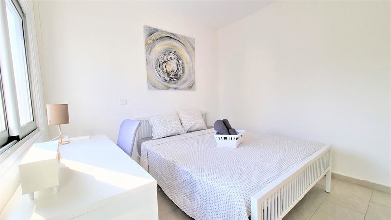 Spacious Lightflooded 2BR Apt / Near Center & Harbour, Larnaka, Cyprus