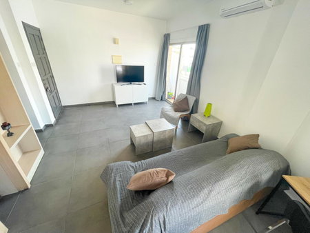 High Speed Holiday Apartment, Larnaka, Кипр